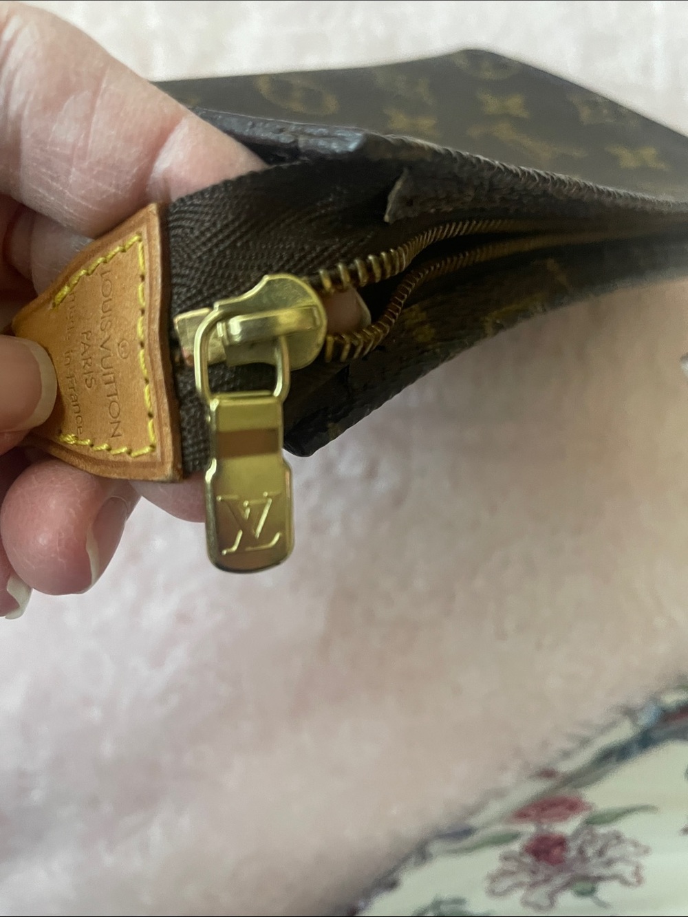 Louis Vuitton Monogram Canvas Pouch - Picture 5 of 8